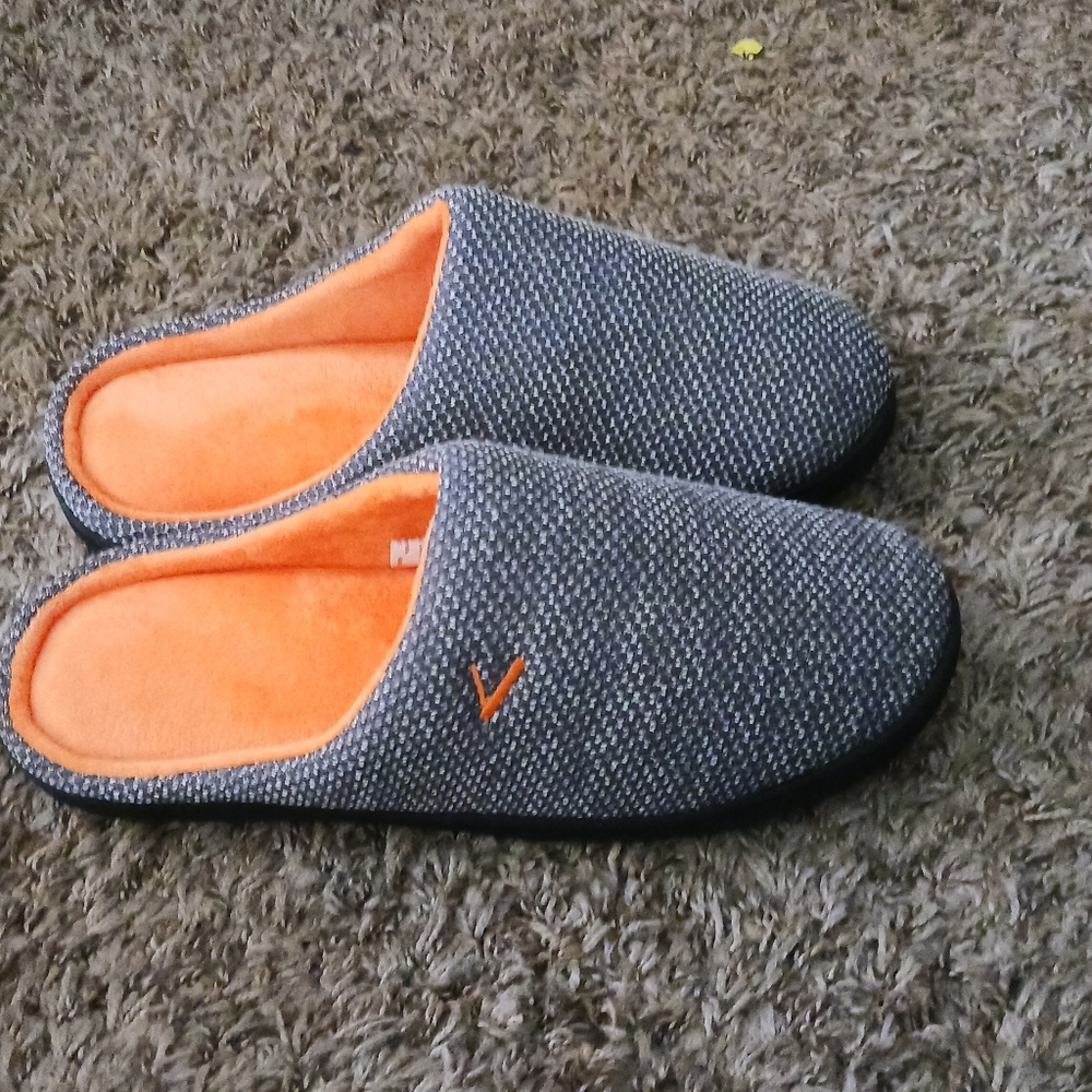 VONMAY Women's Cozy Slippers Two-Tone